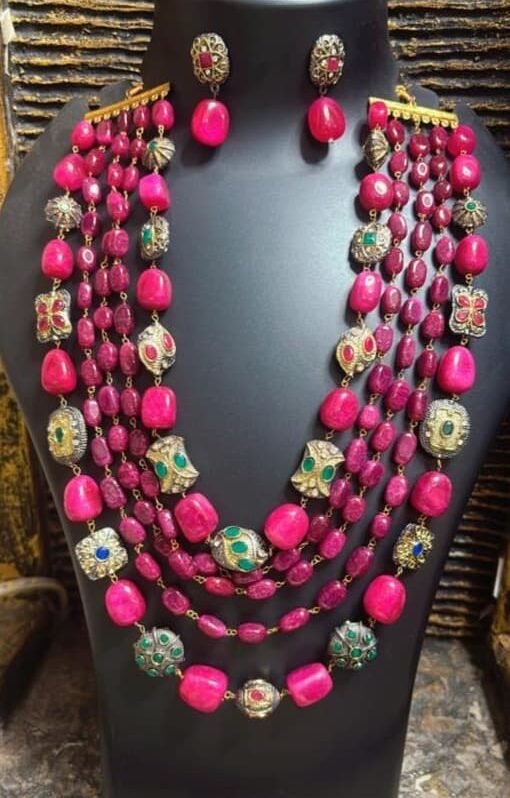 Neckpiece with earrings
